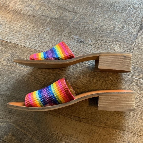 Lucky Brand Frijajana Stripe Slide Sandals Rainbow - Picture 5 of 9